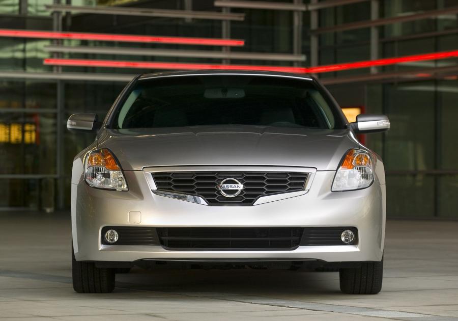  Nissan Altima Coupe (U32) 2008 года  (фото 33 из 54)